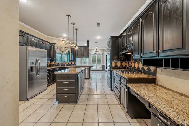 16058 Chris Lane, Tyler, TX 75703
