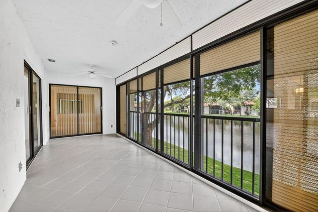 10631 OCEAN PALM Way 202, Boynton Beach, FL 33437