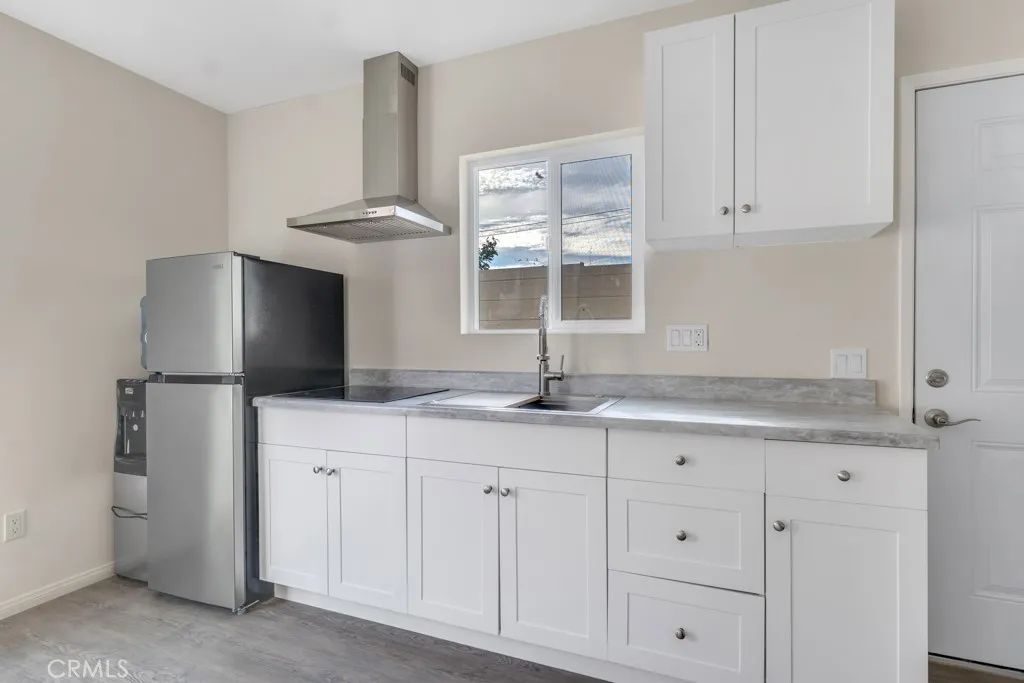 7758 Mason Avenue, Winnetka, CA 91306