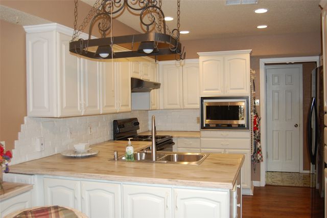 708 Carriage Way, Duncanville, TX 75137