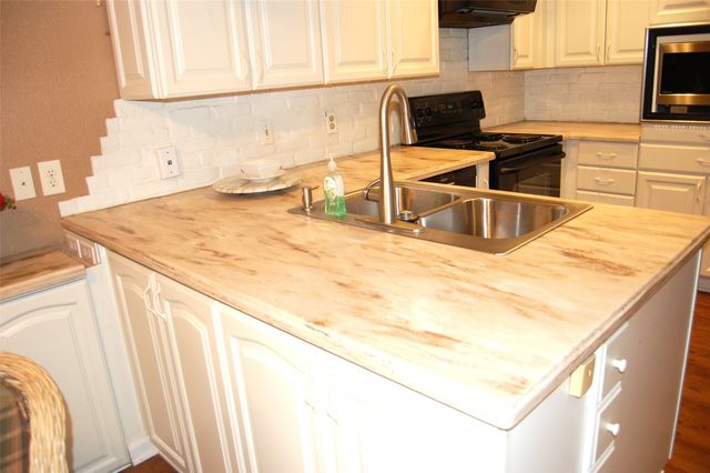 708 Carriage Way, Duncanville, TX 75137