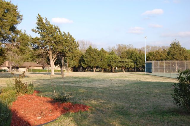 708 Carriage Way, Duncanville, TX 75137