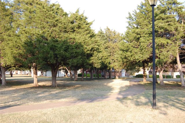 708 Carriage Way, Duncanville, TX 75137