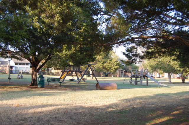 708 Carriage Way, Duncanville, TX 75137