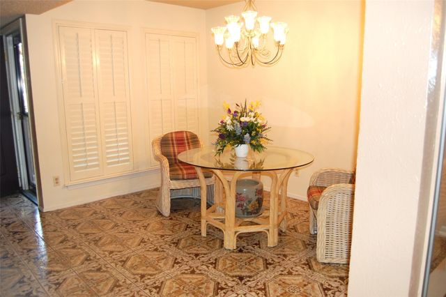 708 Carriage Way, Duncanville, TX 75137