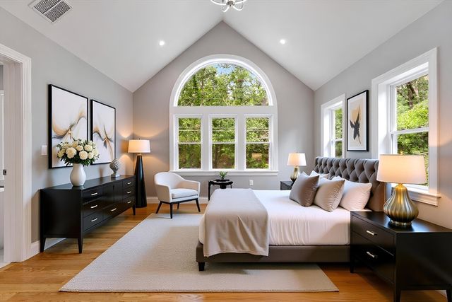 16 Old Cambridge Tpk, Lincoln, MA 01773