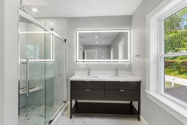 16 Old Cambridge Tpk, Lincoln, MA 01773