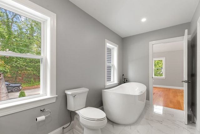 16 Old Cambridge Tpk, Lincoln, MA 01773