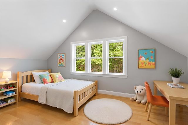 16 Old Cambridge Tpk, Lincoln, MA 01773