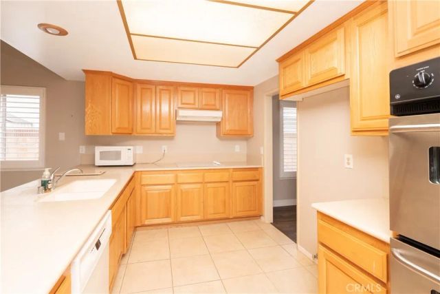 946 Coronado, Upland, CA 91786