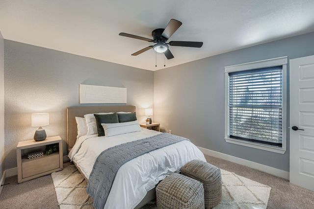 7004 E Meadow Bend DR, Austin, TX 78724