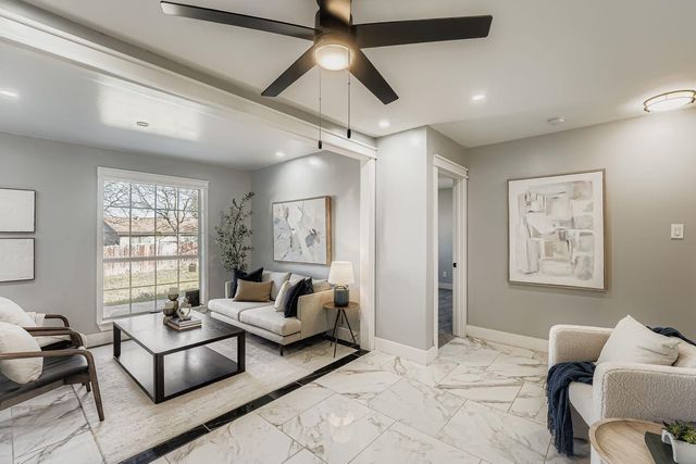 7004 E Meadow Bend DR, Austin, TX 78724