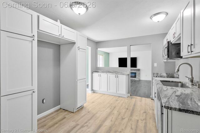 15556 Taft Street, Romulus, MI 48174