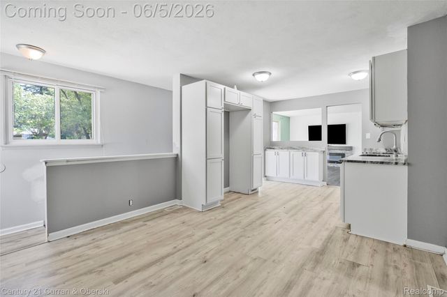 15556 Taft Street, Romulus, MI 48174