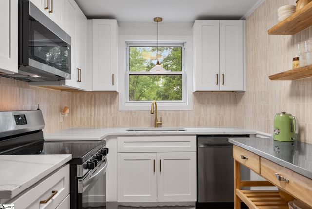 218 Mcmakin Drive, Greenville, SC 29617