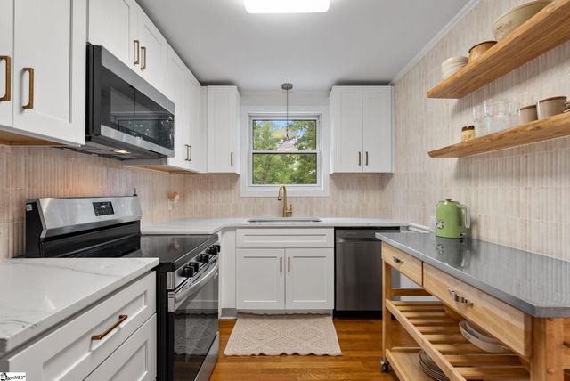 218 Mcmakin Drive, Greenville, SC 29617