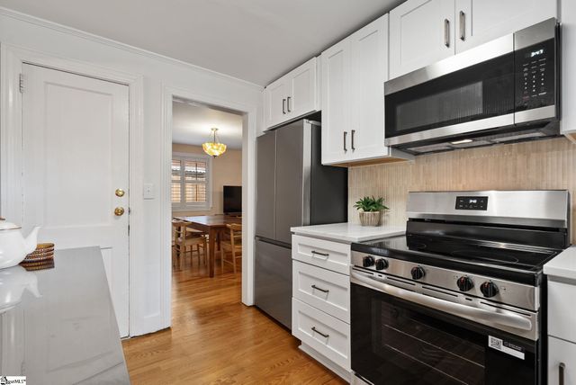 218 Mcmakin Drive, Greenville, SC 29617