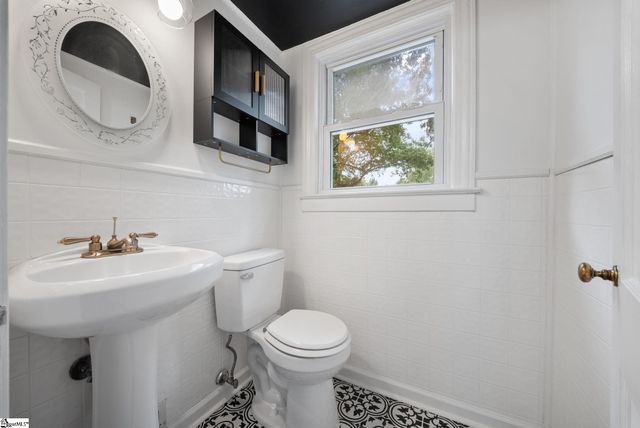 218 Mcmakin Drive, Greenville, SC 29617