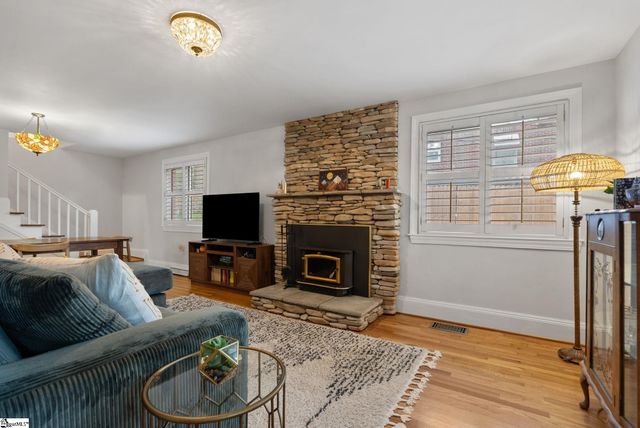 218 Mcmakin Drive, Greenville, SC 29617