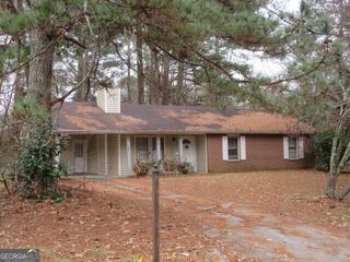 35 Triple Crown Lane, Ellenwood, GA 30294