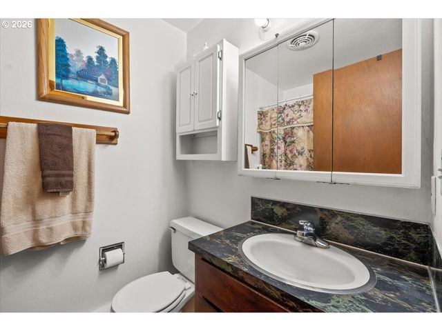 904 S MAGNOLIA St, Cornelius, OR 97113