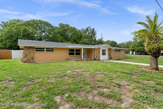 4104 Arrowhead Avenue, Spring Hill, FL 34606