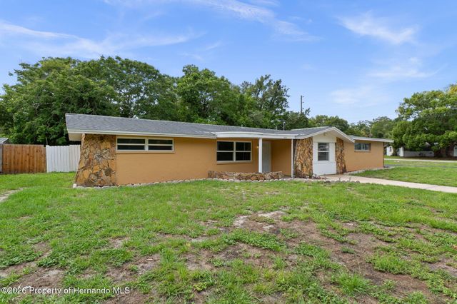 4104 Arrowhead Avenue, Spring Hill, FL 34606