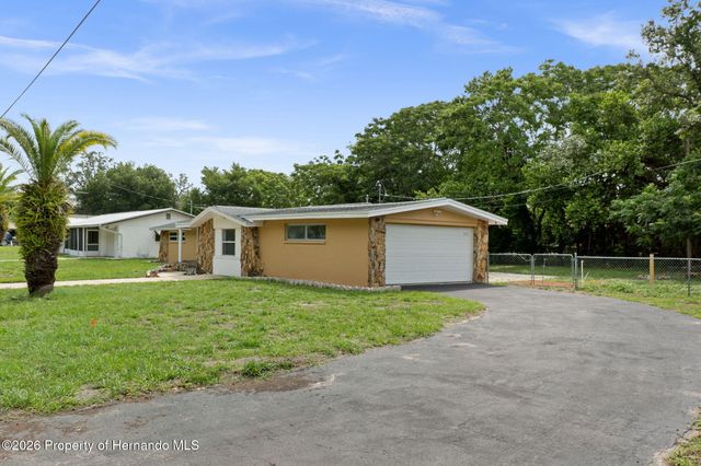4104 Arrowhead Avenue, Spring Hill, FL 34606