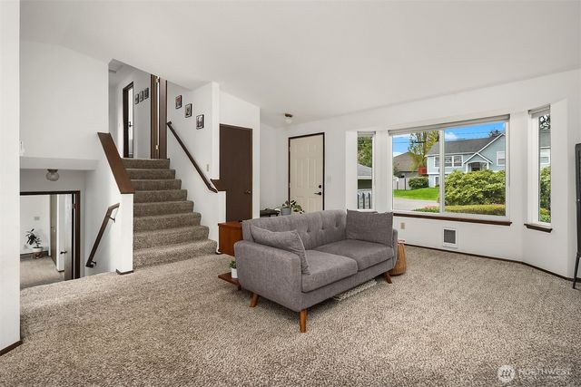 16232 2nd Place W, Lynnwood, WA 98087