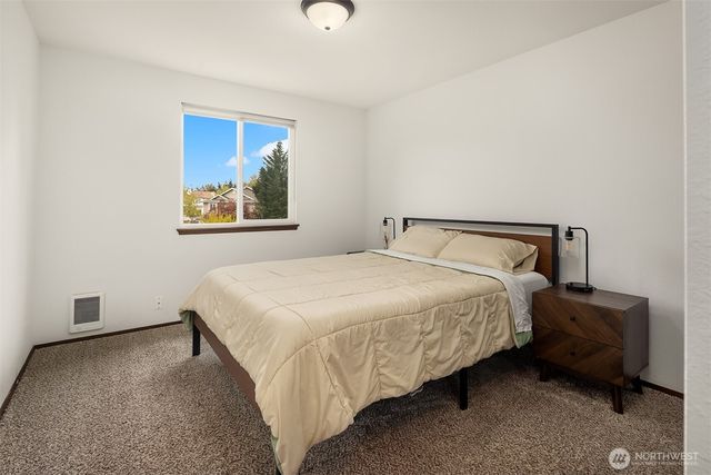 16232 2nd Place W, Lynnwood, WA 98087