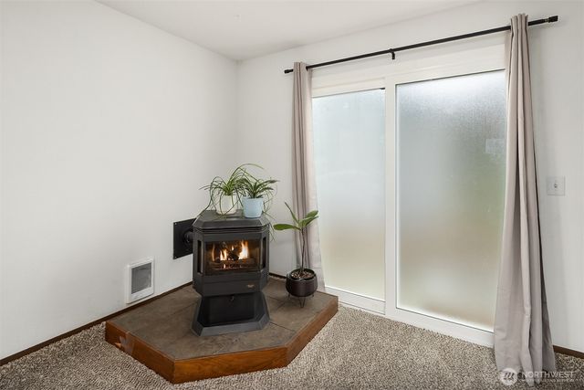 16232 2nd Place W, Lynnwood, WA 98087