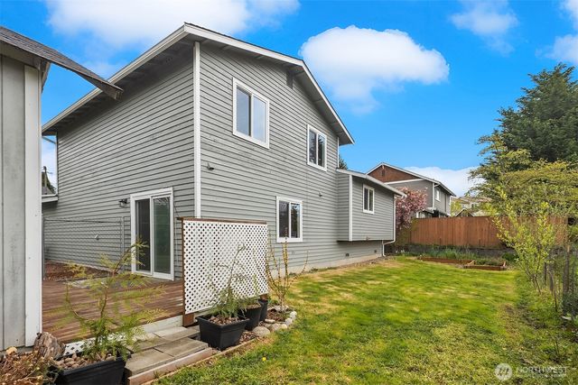 16232 2nd Place W, Lynnwood, WA 98087