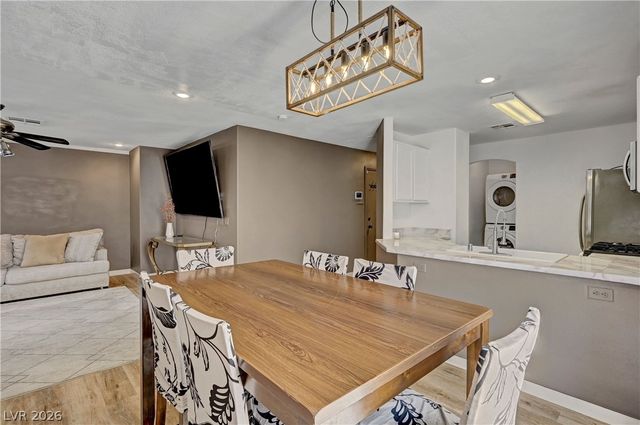 10073 Fragile Fields Street, Las Vegas, NV 89183