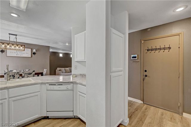 10073 Fragile Fields Street, Las Vegas, NV 89183