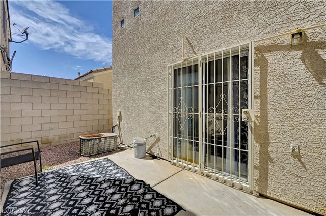 10073 Fragile Fields Street, Las Vegas, NV 89183