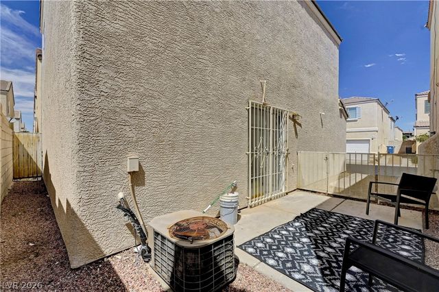 10073 Fragile Fields Street, Las Vegas, NV 89183