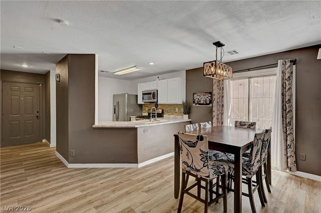 10073 Fragile Fields Street, Las Vegas, NV 89183