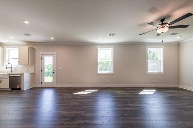 152 Henley Street, Canton, GA 30114