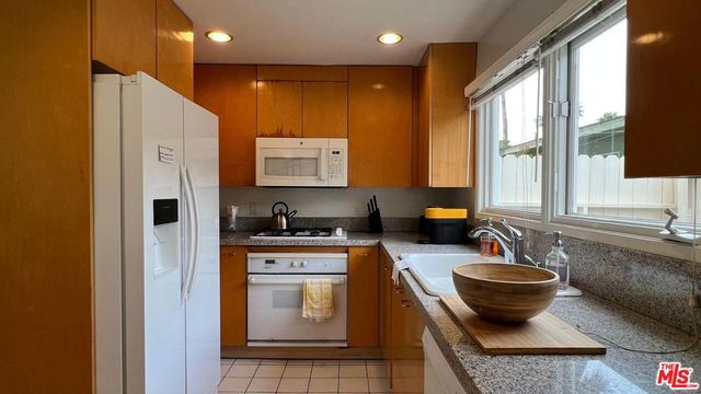 807 21st Street 3, Santa Monica, CA 90403