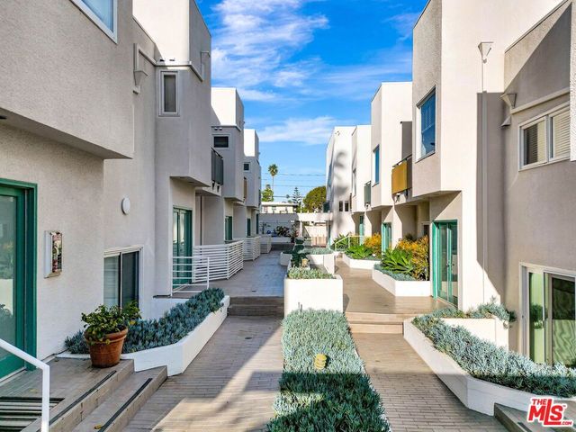 807 21st Street 3, Santa Monica, CA 90403