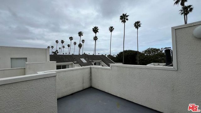 807 21st Street 3, Santa Monica, CA 90403
