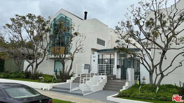 807 21st Street 3, Santa Monica, CA 90403