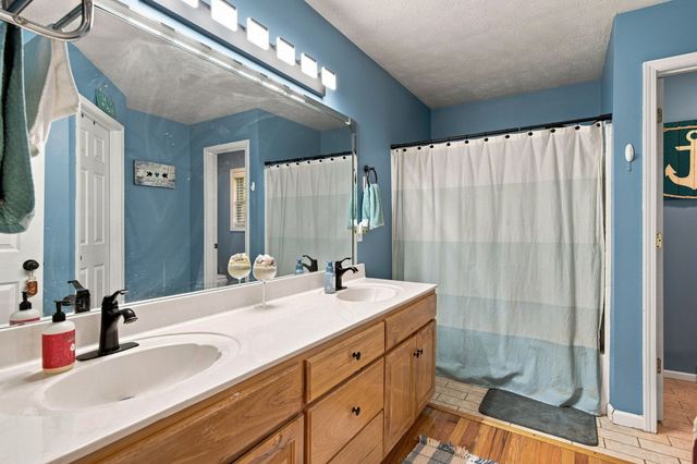 8474 Guthrie Rd, Cross Plains, TN 37049