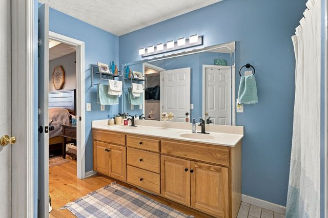 8474 Guthrie Rd, Cross Plains, TN 37049