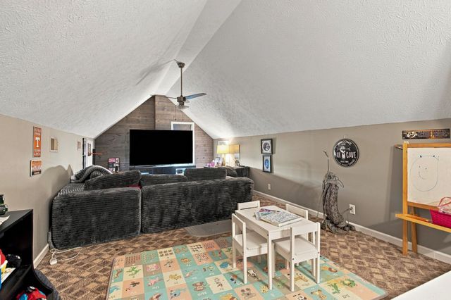 8474 Guthrie Rd, Cross Plains, TN 37049