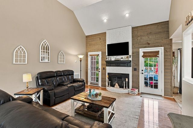 8474 Guthrie Rd, Cross Plains, TN 37049