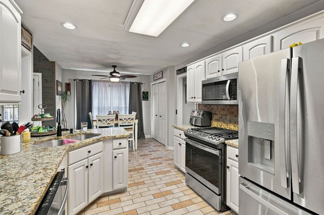 8474 Guthrie Rd, Cross Plains, TN 37049