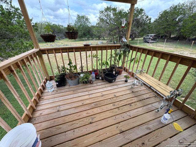 2491 Broad Oak, Bandera, TX 78003