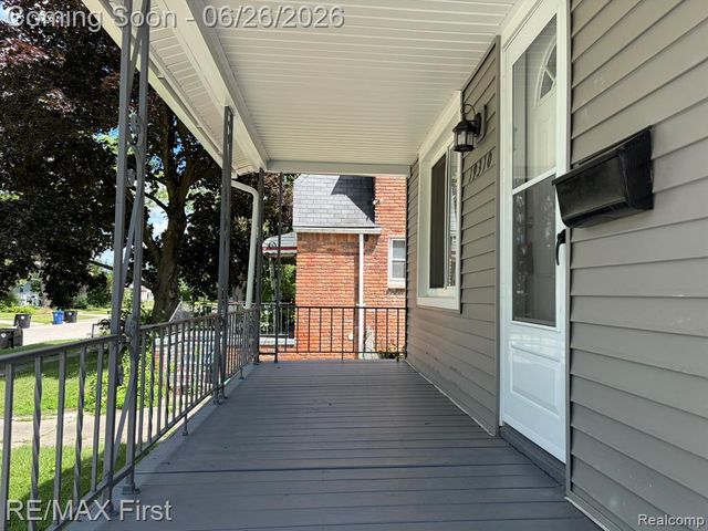 19310 Centralia, Redford, MI 48240