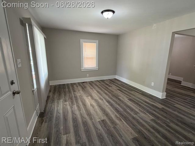 19310 Centralia, Redford, MI 48240